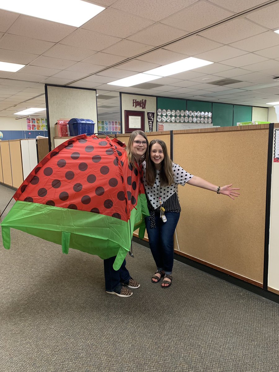 HubbsClassroom's tweet photo. Henderson forgot her dots so we improvised. 🐞😂 https://t.co/HN6sNZsrWB