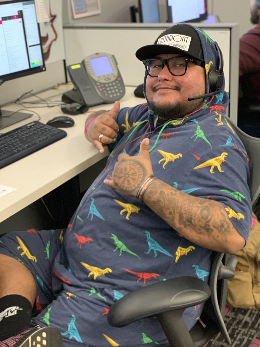 MissionTXperts's tweet photo. Pajama day for the #GameOfApple2019 @MissionTXperts is READY! #ApplePreOrder #AreYouWithUs #BeMagenta #BeYou #MissionWinNow #DreamTM #TeamMagenta #Iphone11 #SeriousFun https://t.co/47mSV7M8FM
