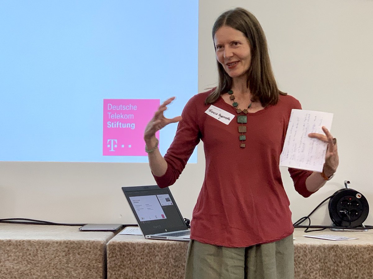 Sascha_Foerster's tweet image. #KlimaFindetStadt hat vier Module. @JoePublic1001 führt für die @telekomstiftung durch alle durch. Teile davon können wir gleich in Workshops kennenlernen. Beteiligt sind @SenseBox_De, @MakerSpaceBonn, @WILABonn und @BundesstadtBonn.