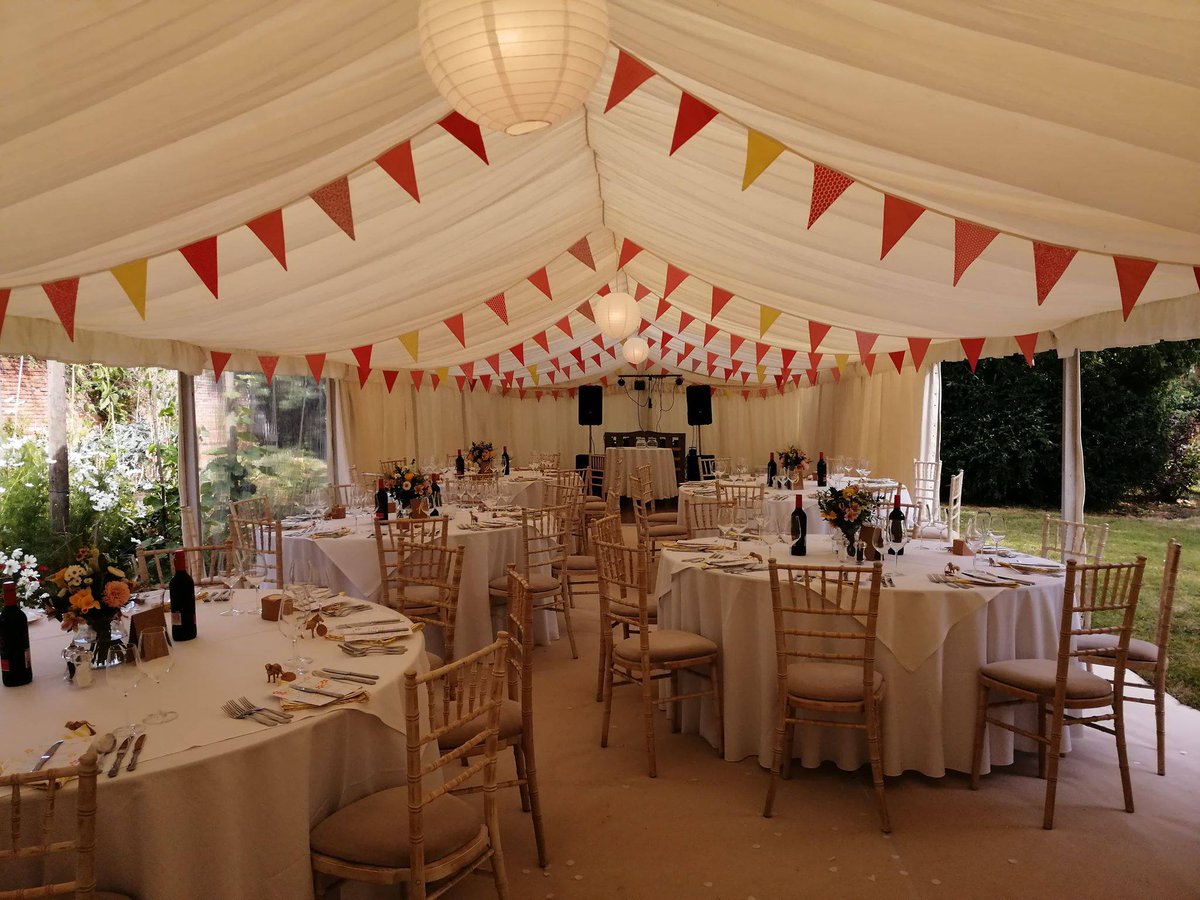 weatherfieldmar's tweet photo. A magical setting for a small and intimate wedding at the end of August.
#Marquee #MarqueeHireNorfolk #FrameMarquee #Pagoda #PagodaMarquee #ChineseHat #ChineseHatMarquee #Bunting #SmallAndIntimateWedding #Wedding #MarqueeWedding #FestoonLights #Festoons #ShepherdCrooks https://t.co/8K4hhlpi7a