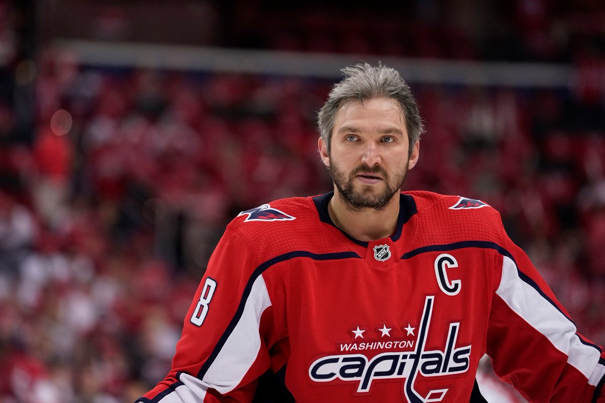CapitalsPR's tweet photo. CAPS TODAY: Entering his 15th season, Ovechkin can climb to seventh in all-time goals with another 50-goal season, which would pass Luc Robitaille (668), Teemu Selanne (684), Mario Lemieux (690), Steve Yzerman (692) and Mark Messier (694).  More info on https://t.co/HecIC0ECg1 https://t.co/RgKpHBIfhx