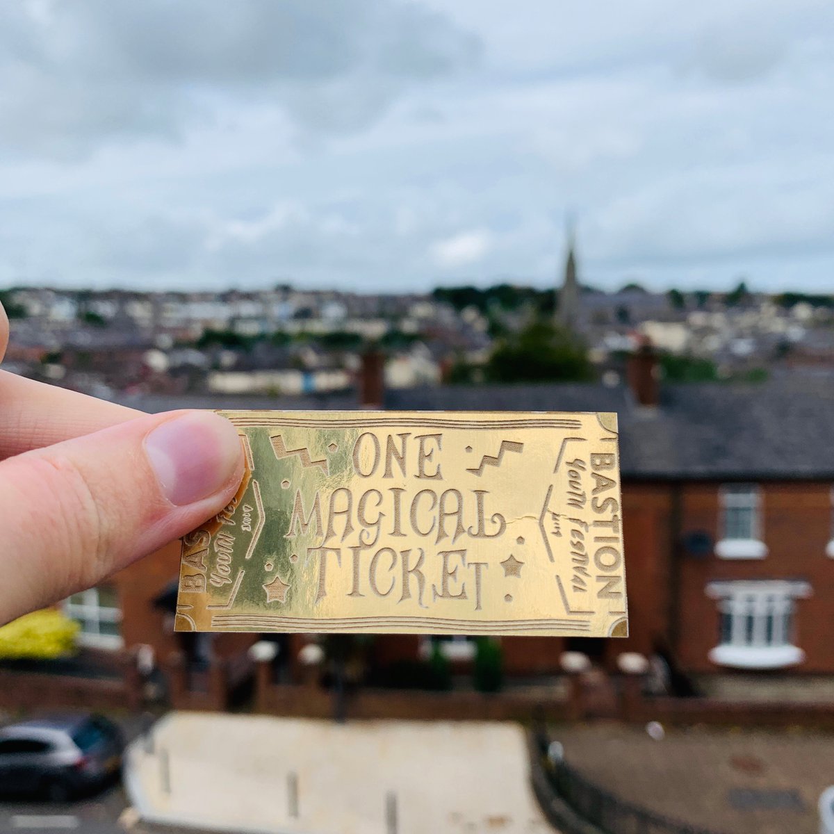 nerve_centre's tweet photo. ✨WILL YOU GET A GOLDEN TICKET?✨
Be one of five attendees at our secret pop-up music gigs taking place in a unique pod on the Walls.

If you're around town and if you’re lucky to get a golden ticket you’ll be invited in for a memorable 15 minute one-off exclusive gig! https://t.co/2hrPlz17H9