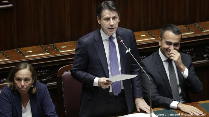 umbertocucchi's tweet photo. My comment on #Moody's decision to leave #Italy's rating unchanged - Article by @EricJLyman @XHNews https://t.co/zQzz0rJFLZ https://t.co/qbRbToWpbq