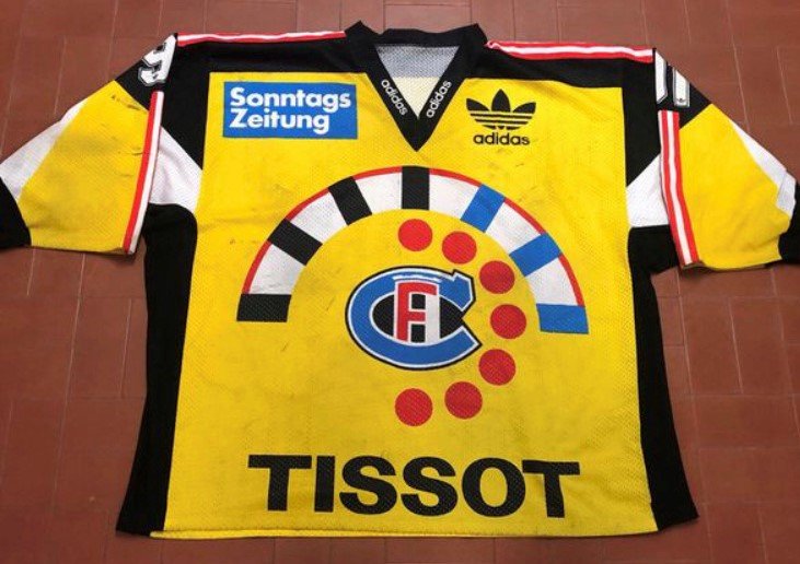 Maillots.ch (@maillots_ch) on Twitter photo Ohne zu schummeln / sans tricher: Pour quelle raison ce maillot a été porté par <a href="/FrGotteron/">Fribourg-Gottéron</a> / Für welchen Grund wurde dieses Maillot designed? #gotteron #hcfg #sanstricher <a href="/sonntagszeitung/">SonntagsZeitung</a> Weitere Bijoux findet ihr unter maillots.ch Ohne zu schummeln / sans tricher: Pour quelle raison ce maillot a été porté par <a href="/FrGotteron/">Fribourg-Gottéron</a> / Für welchen Grund wurde dieses Maillot designed? #gotteron #hcfg #sanstricher <a href="/sonntagszeitung/">SonntagsZeitung</a> Weitere Bijoux findet ihr unter maillots.ch
