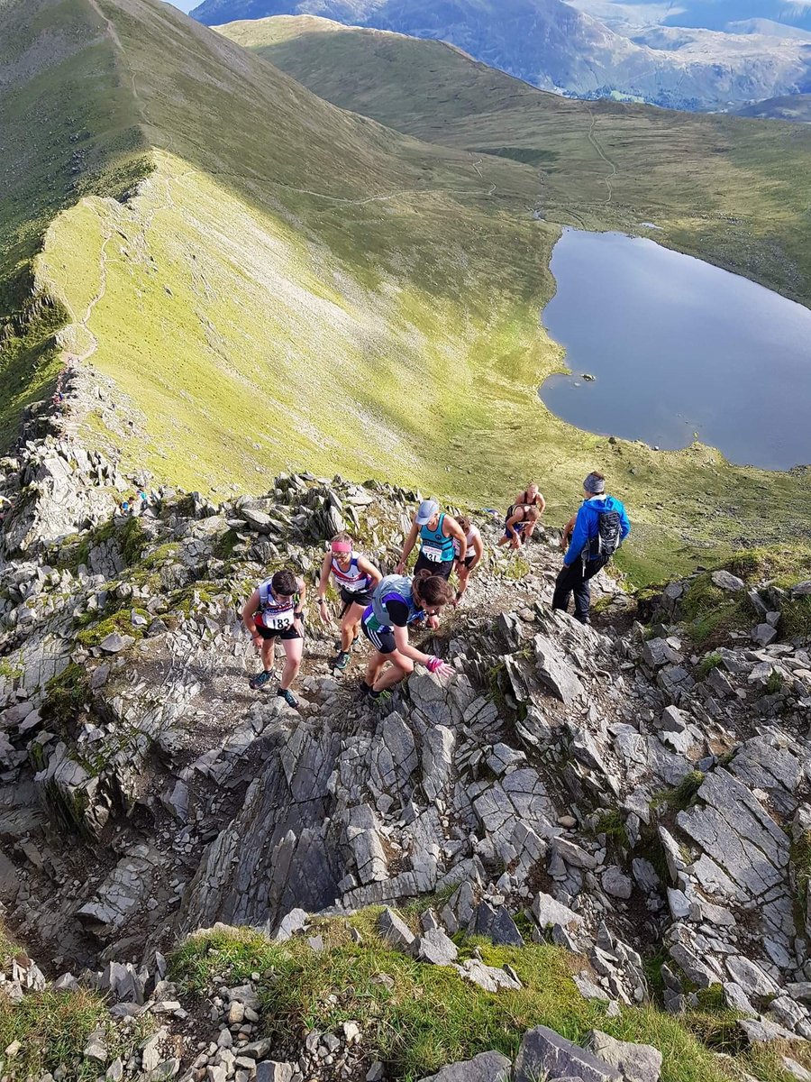 Nina Mason tackles an incredibly tough but beautiful Grisedale Horseshoe. Well done Nina. #ukrunchat elvet-striders.uk/2019/09/13/der…