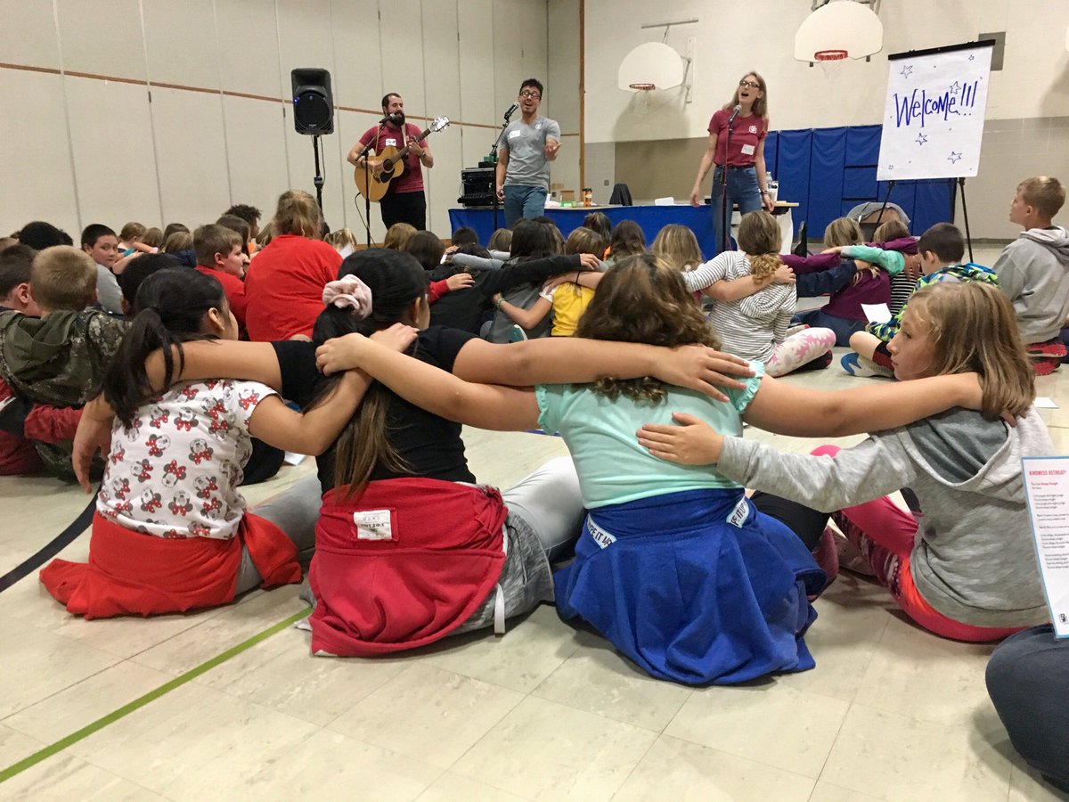nicksofio's tweet image. Really enjoyed spending the day with our 5th Graders at their Kindness Retreat yesterday. Thanks to Jacob, Ryan and Ally from @youthfrontiers for empowering our students to share their voice. #LKCanDoKids #goodvibes #ALASconnectED