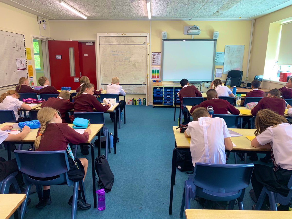 linsladeschool's tweet image. What a great end to our first full week back- lots of learning taking place all around our school! #EPIClearning @mjpGibbs @AJRAllModCons @ChilternLT