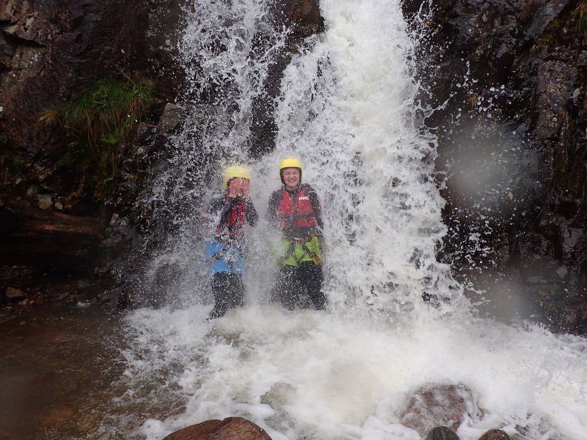 theldwalker's tweet photo. Ghyll Scrambling in Stickle Ghyll, Langdale
Taken on one of yesterdays sessions
More info: https://t.co/2K6o4Ah57u
#GhyllScrambling#LakeDistrict #Cumbria #Langdale #Ambleside #StickleGhyll #Ghyll #Canyoning #GorgeWalking https://t.co/Rol5rS5UTo