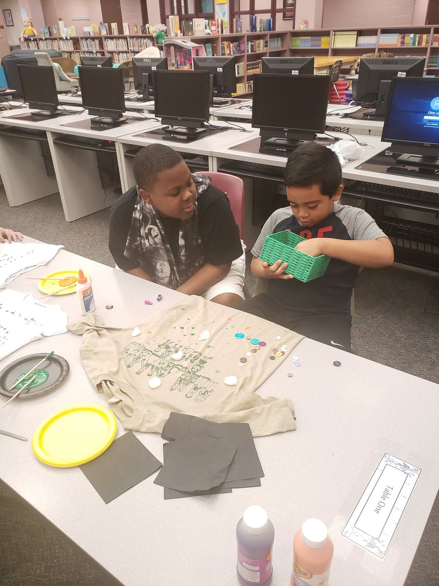 MRSBONILLA6's tweet image. Jack Fields Elementary
2nd grade &amp;amp; 5th grade
Dot day with our buddies. @humbleisd #broudtobejackfields #bethelight #jackfieldselementary #ourfutureisbright
