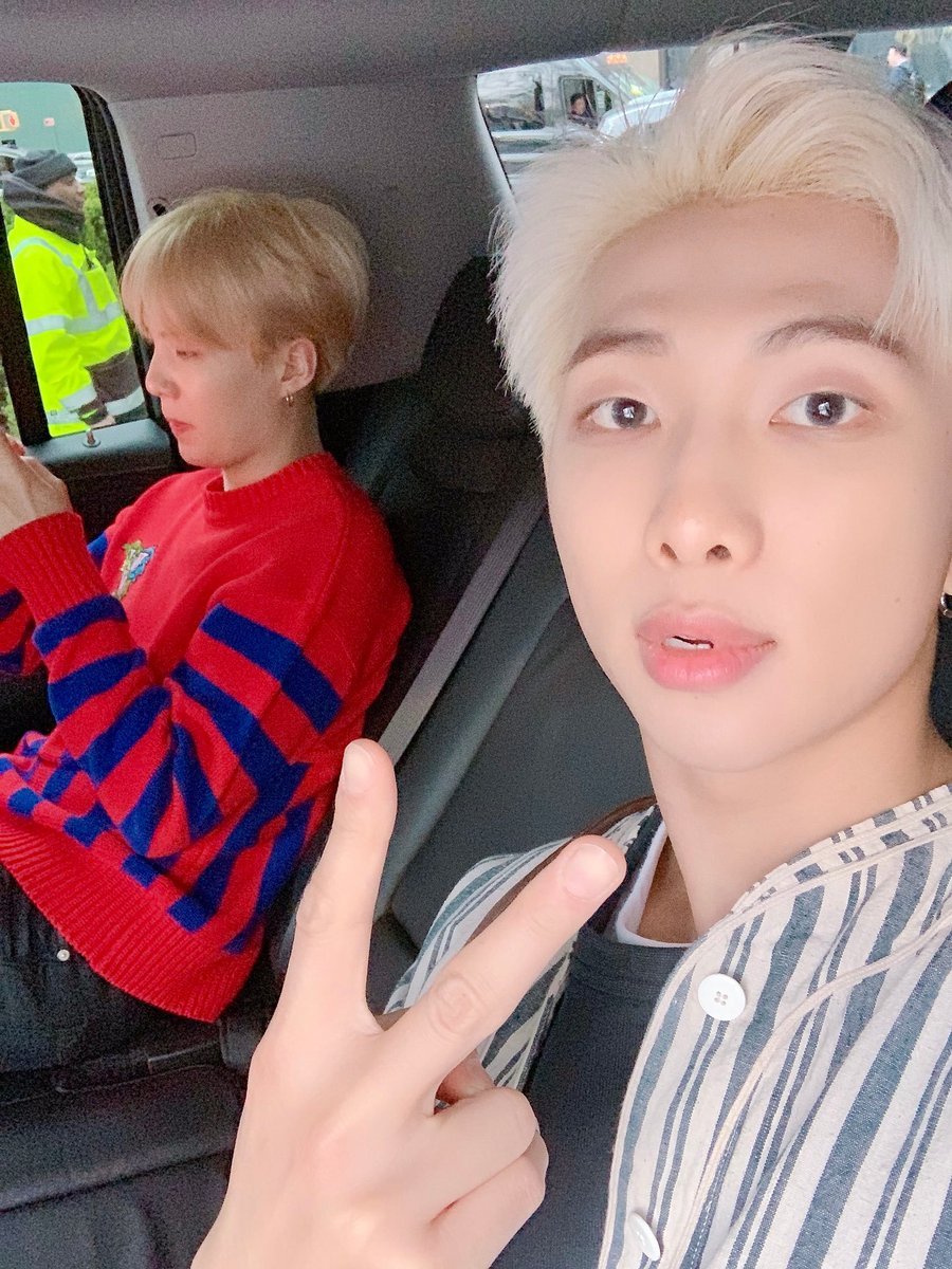 PeonyPeachFW's tweet photo. 생일 인사말
다른 달에 근무하고 있습니까?
너무보고 싶어
건강을 기원합니다 아프지 않고 열이 나지 않음 모든 경기에서 이기고 싶습니다 그리고 더 숙련되기 잘 생겼다. 
#kimnumjun 😸😺🌕🌝
12/09 https://t.co/PFG3f2sk2B