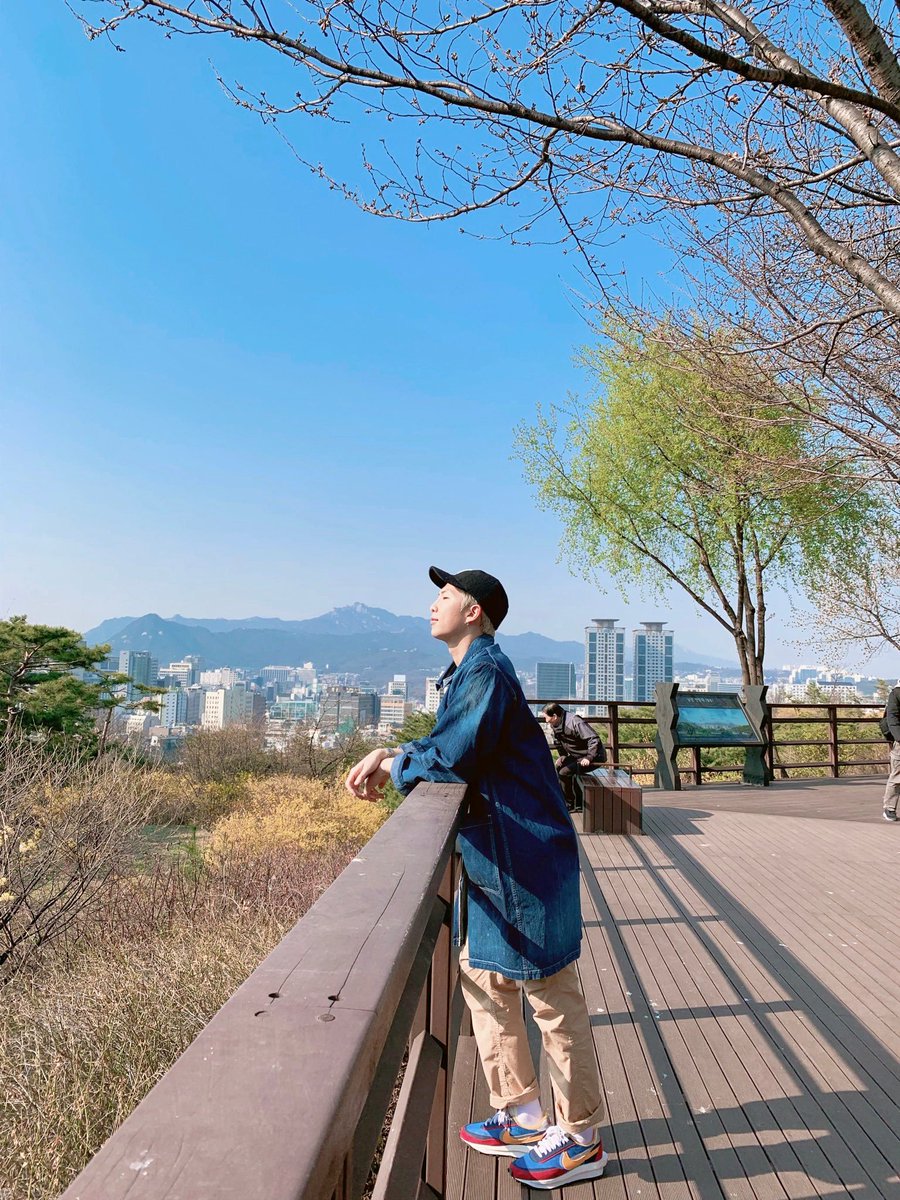 PeonyPeachFW's tweet photo. 생일 인사말
다른 달에 근무하고 있습니까?
너무보고 싶어
건강을 기원합니다 아프지 않고 열이 나지 않음 모든 경기에서 이기고 싶습니다 그리고 더 숙련되기 잘 생겼다. 
#kimnumjun 😸😺🌕🌝
12/09 https://t.co/PFG3f2sk2B