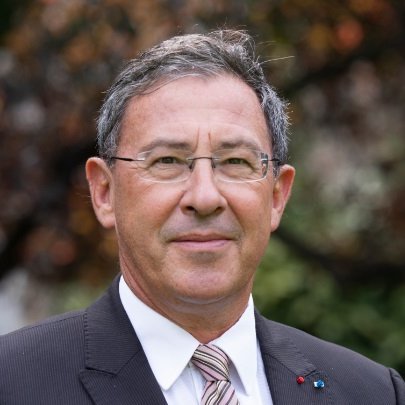 📢 Le général de corps d'armée Thierry Marchand ✔️ est le nouveau Directeur de la coopération 🤝 de sécurité et de Défense. 🎉 🎉 Souhaitons-lui la bienvenue ! 👏
Aujourd'hui, 314 coopérants 🇫🇷 sont déployés dans le 🌍 monde.