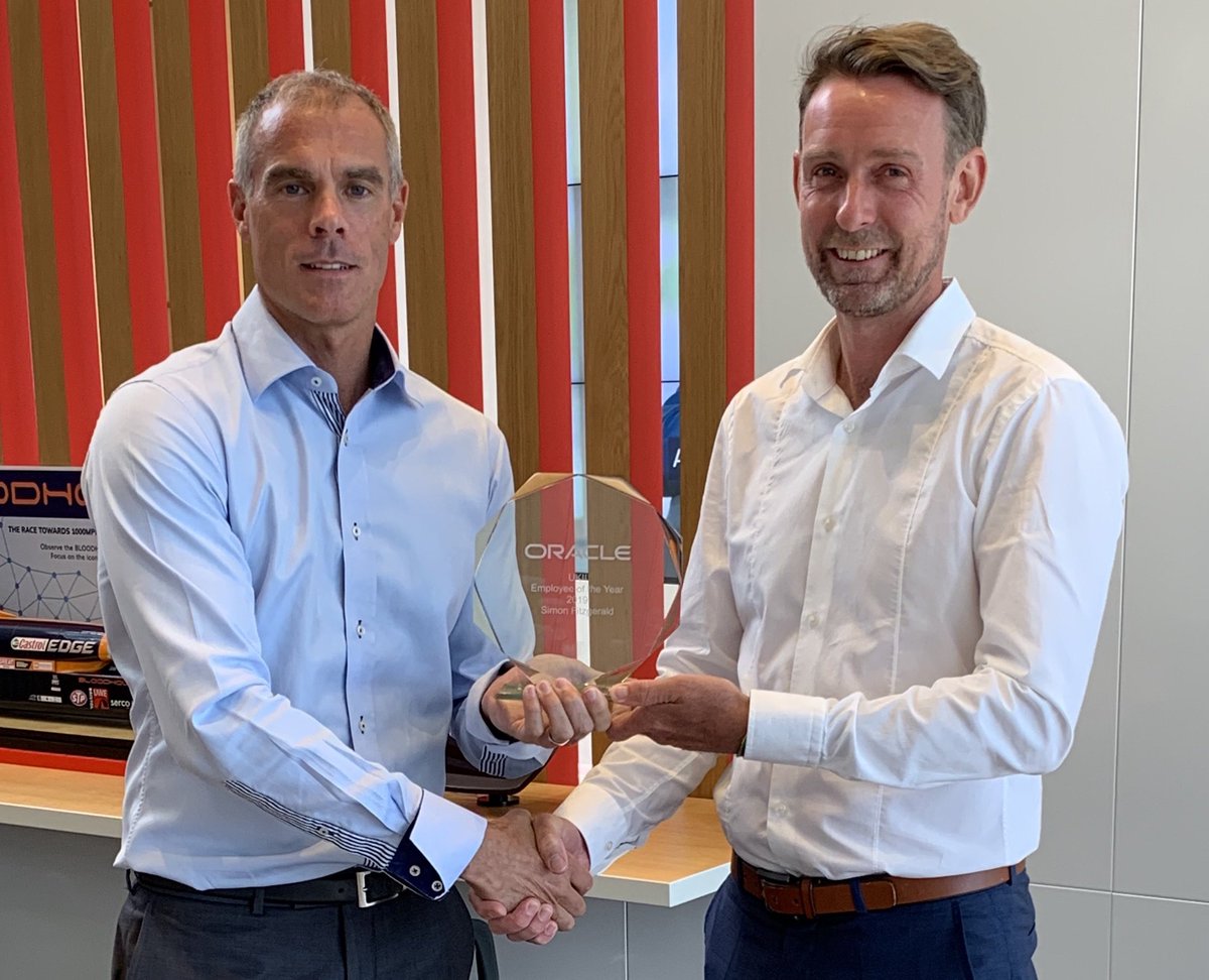 Lee_Menzies2's tweet image. Congratulations to Simon! UKII #OracleFieldSupport employee of the year. What an achievement! You need to share your #secretofsuccess with us 😁#lifeatoracle #exploreoracle #oracleemp