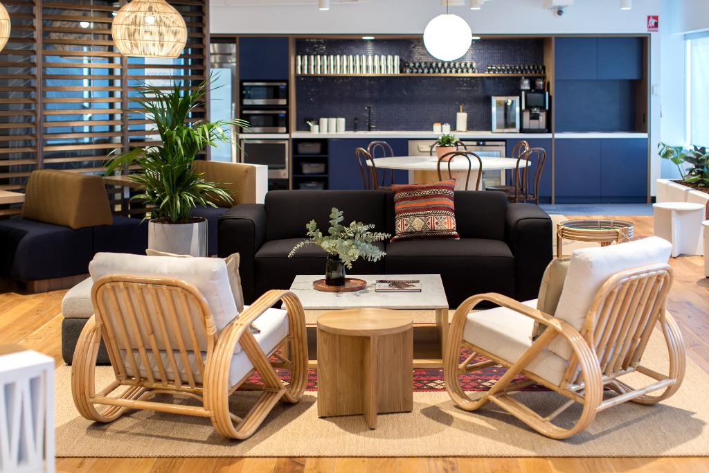 WeWork's tweet photo. This just in: WeWork Central Park Tower in Perth, Australia. Join us: https://t.co/KbQJ5lBGlz. π« #weworkperth #wework https://t.co/qFRYI9uO6o