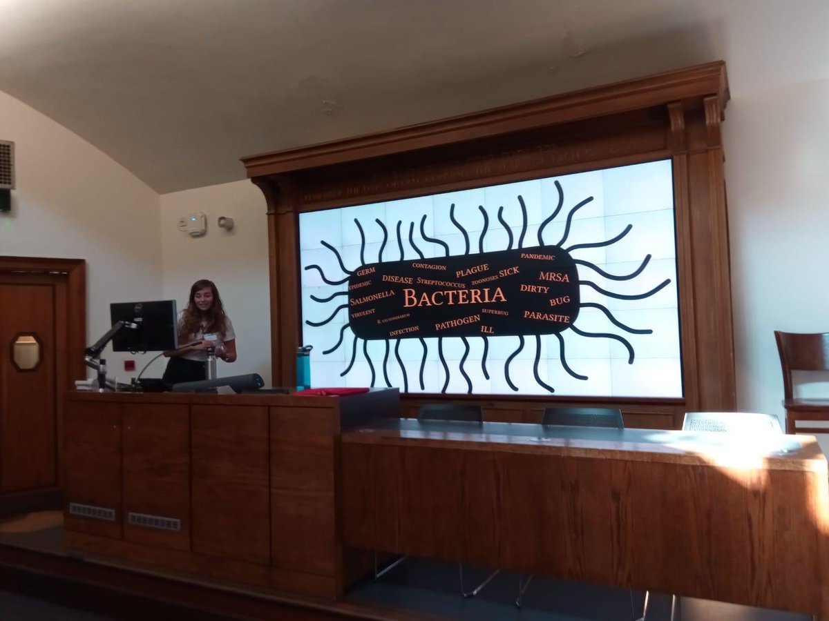 JointDTPCon's tweet photo. @London_NERC_DTP student @AdrienneKerley focuses on the evolution & adaptation of the vertebrate microbiome. Today she discussed her recent finding showing patterns of local adaptation in the three-spined stickleback microbiome. #PhDchat #WomenInSTEM #DTPConf2029 #DynamicEarthDTP https://t.co/PrY2eM7FzS