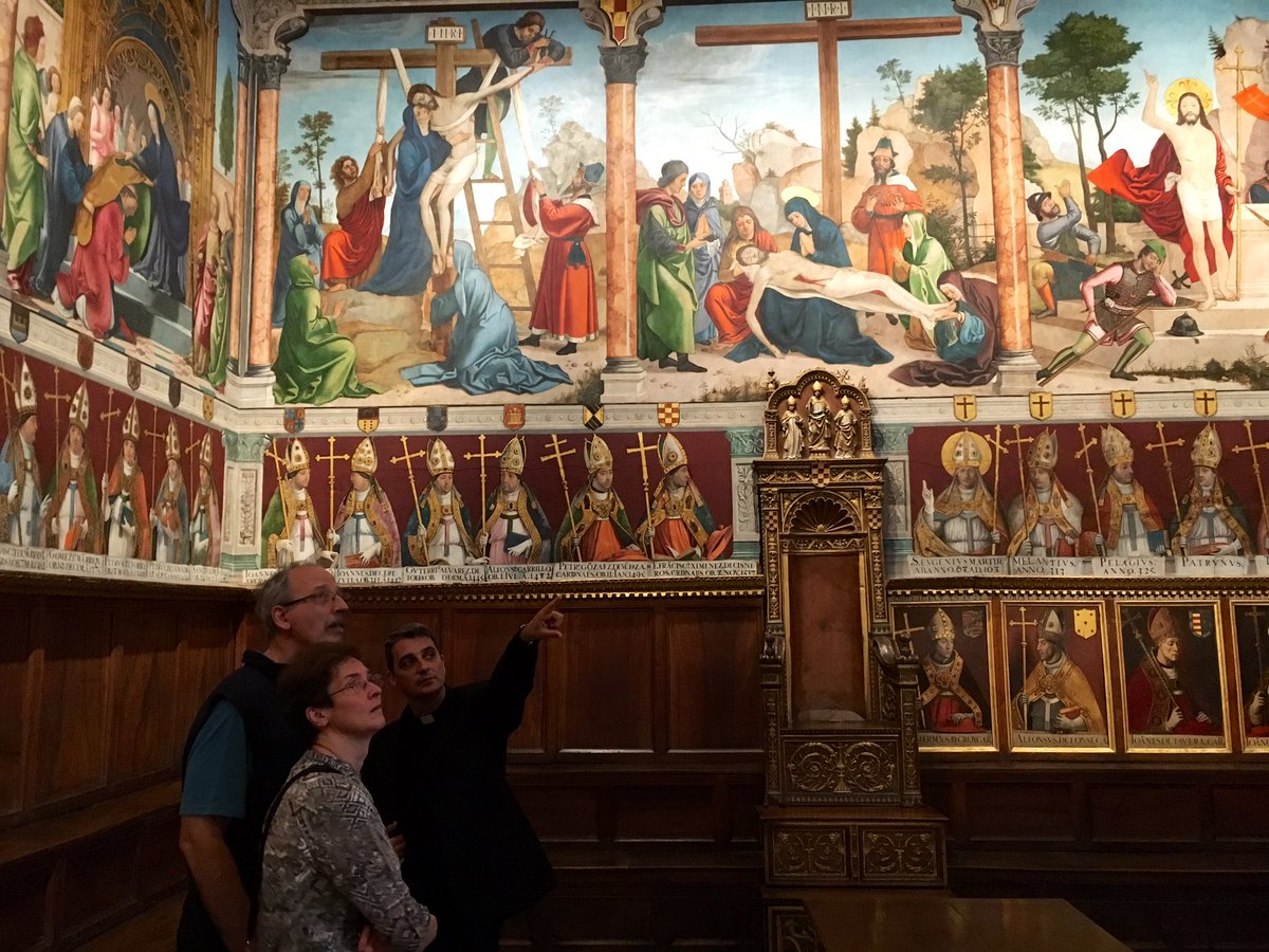 MfcZona's tweet photo. Los Presidentes Europeos de la Confederación Internacional de Movimientos Familiares Cristianos #CIMFC , Balazs y Krisztina Menesi de Hungría, han sido recibidos por el Dean de la Catedral @SICP_de_Toledo y D.Pablo Delclaux ha sido su guía ¡Gracias!
@MFCTOLEDO @LaityFamilyLife https://t.co/5vaCJin8AI