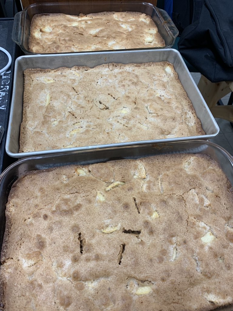 Free stuff Friday has never looked tastier! #applesquaresforthewin