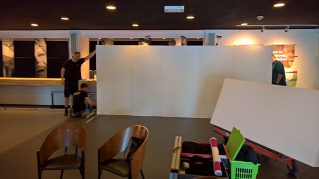 Kunst Wageningen 2019 | Morgen staat de Junushoff twee dagen vol met kunst. Nu nog even niet, maar het begin is er! De standbouwers zijn begonnen!
Welkom in Theater Junushoff op 14 en 15 september van 11:00 – 17:00 uur. De toegang is gratis! 
#kunst #kun… ift.tt/30gvpBi