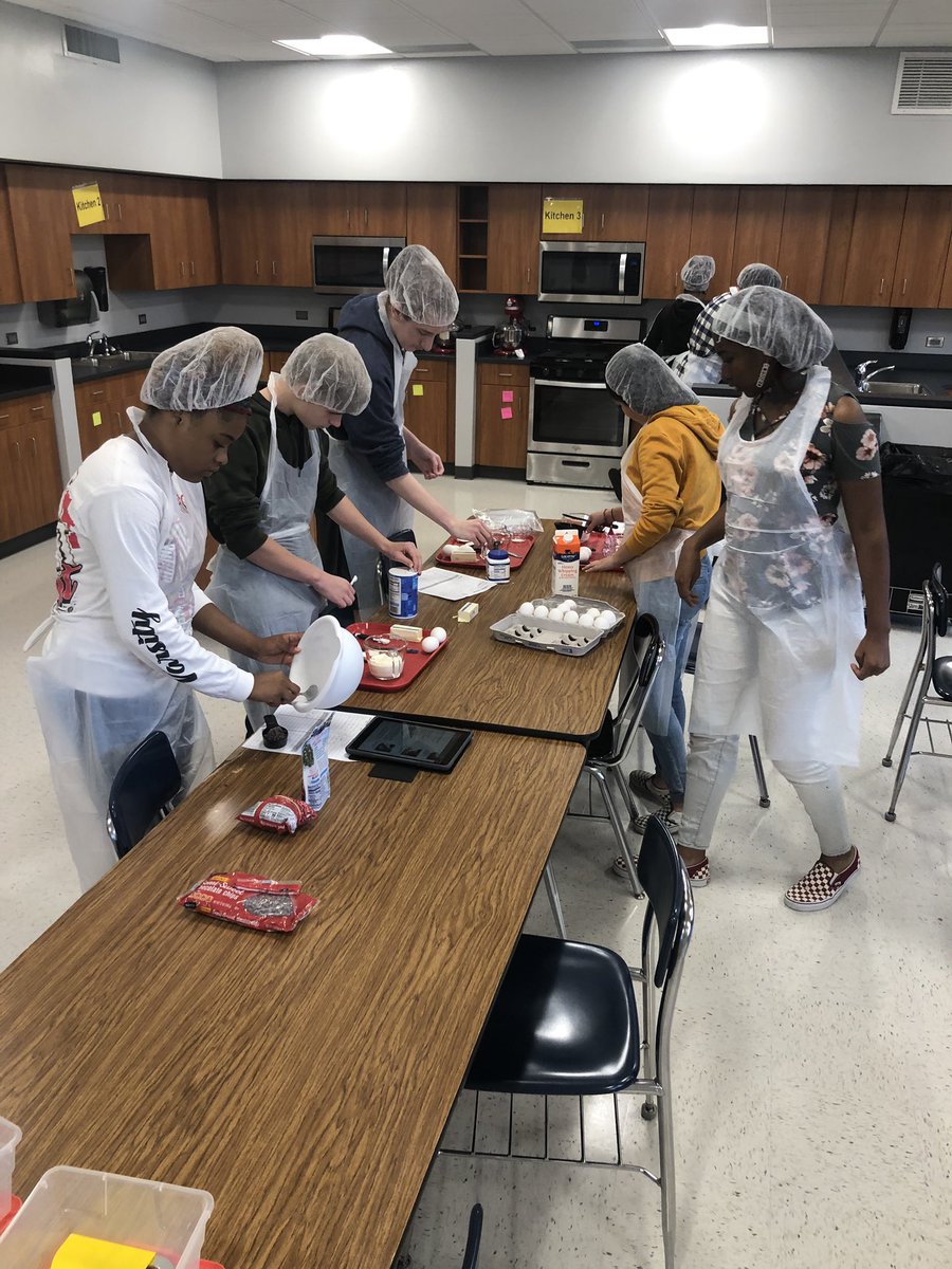 MsOConnorTP's tweet image. Scones are on the baking menu today! #quickbreads