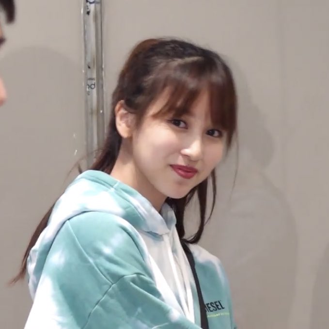 correctmimo_'s tweet photo. i hate waiting but if waiting means seeing you again and being able to be with you again... i'll wait for as long as forever to meet you again, our #MINA ♡
#FeelSpecial_Mina 
#OurSpecialMina https://t.co/OhXvkVov6j