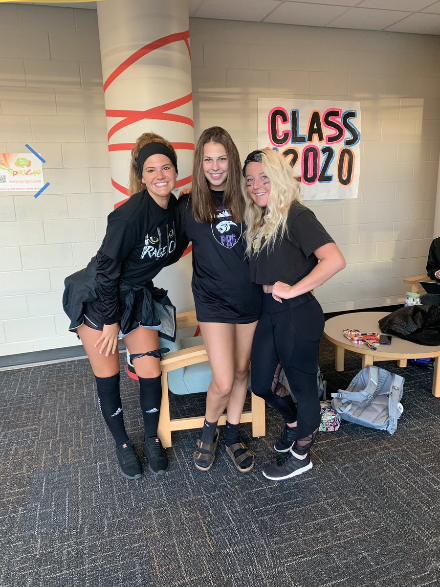 BrylieGoff's tweet photo. Black out or back out  @SOUTH_STUCO #phshoco19 https://t.co/4trnW9sapD