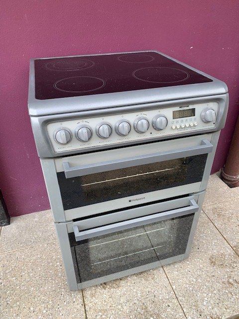probablyhaveit's tweet image. Do you need a cooker, look no further than this reconditioned ceramic top model from Hotpoint.  Professionally reconditioned, and cleaned, with 6 months warranty, we have this and 30 other cookers in stock by Belling, Creda and Zanussi.  #cookers #cookstown #northernireland