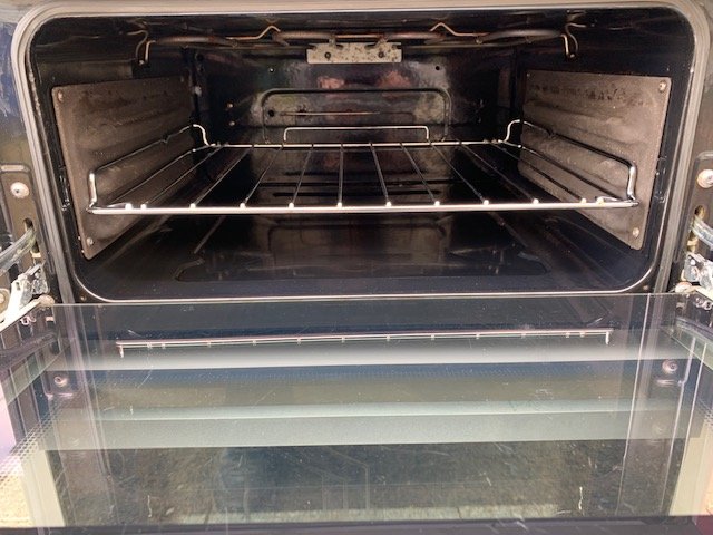 probablyhaveit's tweet image. Do you need a cooker, look no further than this reconditioned ceramic top model from Hotpoint.  Professionally reconditioned, and cleaned, with 6 months warranty, we have this and 30 other cookers in stock by Belling, Creda and Zanussi.  #cookers #cookstown #northernireland