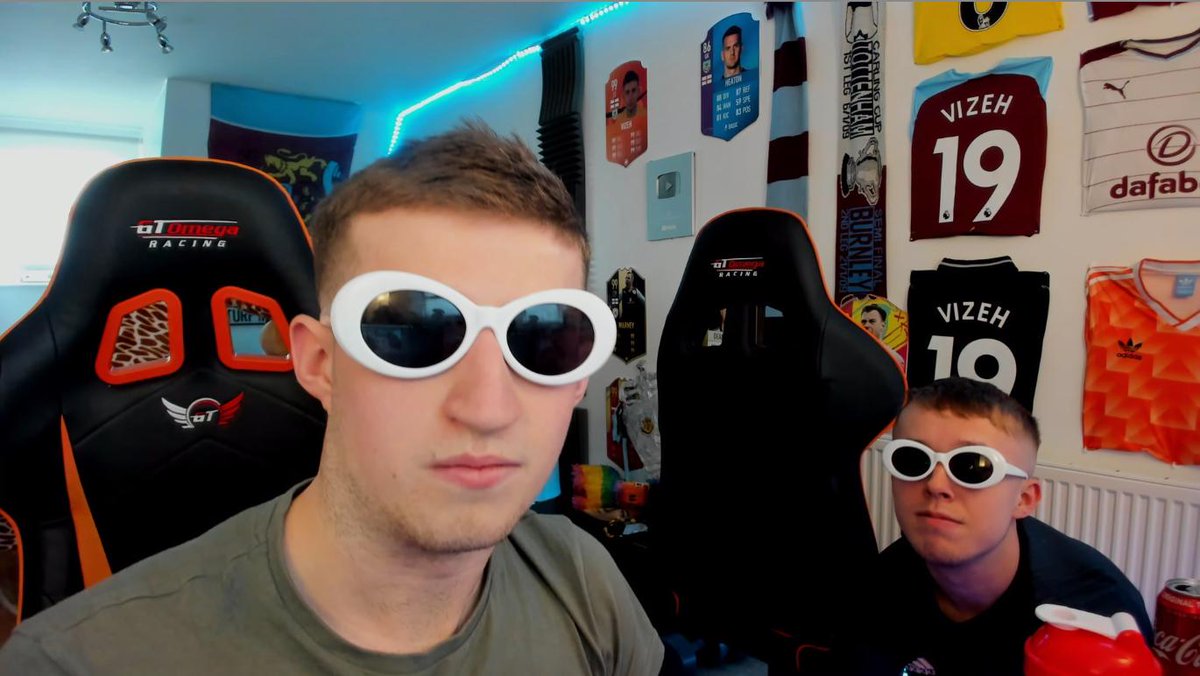 OfficialVizeh's tweet image. ⚠️You have come across a cursed tweet

RT this now or else the best player you pack in FIFA 20 will be Muller