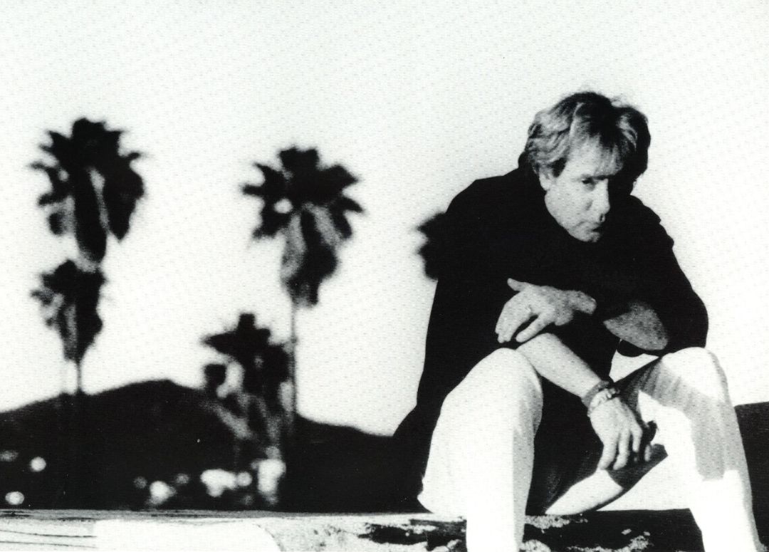 He's in paradise now. Rest In Peace Eddie Money 😢 #TwoTicketsToParadise #BabyHoldOn #TakeMeHomeTonight #EddieMoney