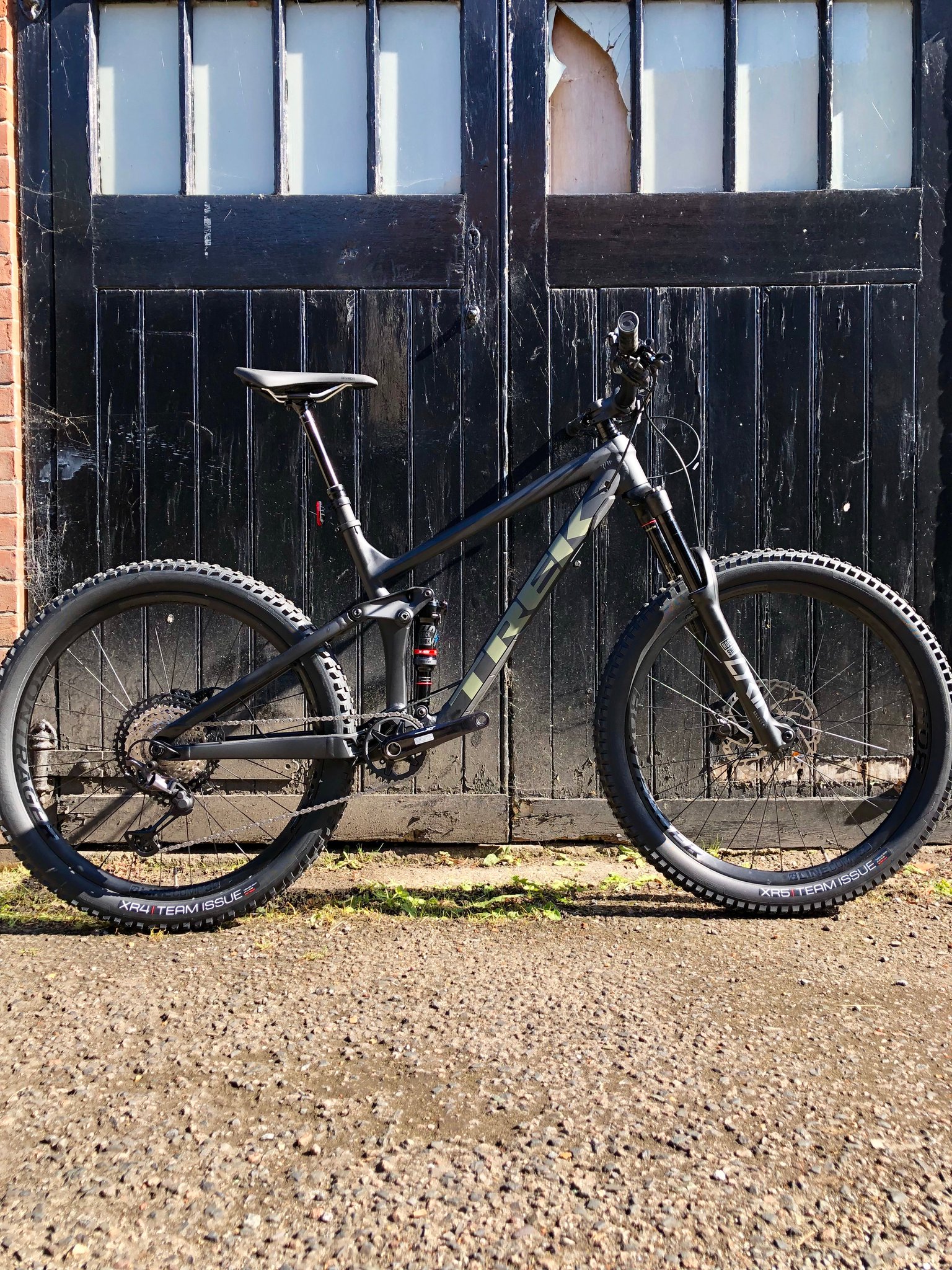 Trek 2020 remedy 8 27.5 best sale mtb