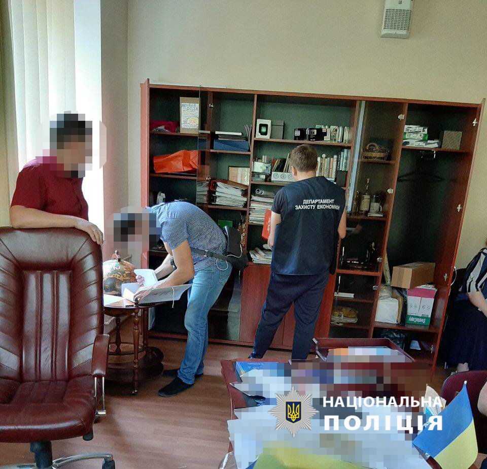 #Дніпро Посадовці привласнили 29 мільйонів 500 тисяч гривень під час ремонту Нового мосту

Деталі ▶️ bit.ly/2mbDJnC

#корупція #протидіякорупції #розкрадання #міст #затримання #новини #департаментзахистуекономіки #управліннязахистуекономіки #Національнаполіція #поліція