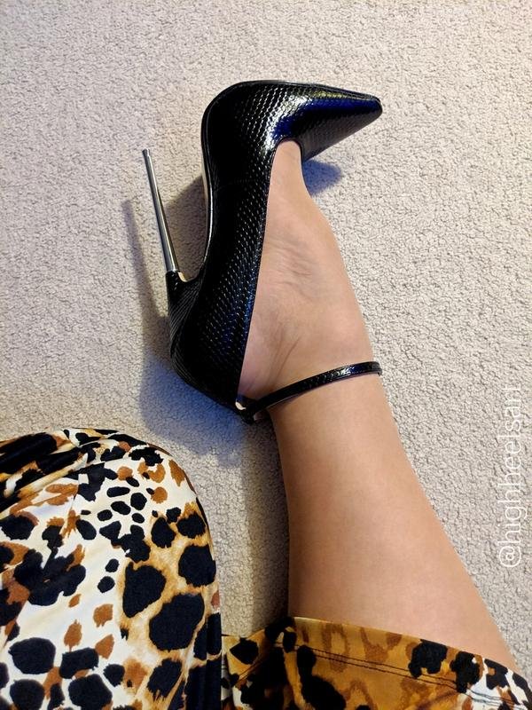 high heels twitter