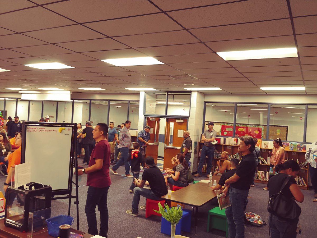 LionessLv's tweet photo. Dad's Day to Read @NISDLeonValley  was a great success. Nearly doubled the participation from last year. Our reading specialists and the DD2R committee are Awesome! @NISDLib https://t.co/DTijES7BhE