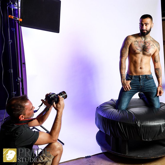 NEW UPDATE! Photo Shoot Seduction starring @joeparkerxxx + @Fearlesstitoxxx NEW for #MenOver30 out NOW