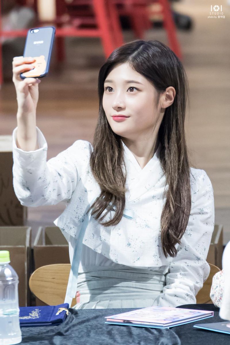오늘도 채연한 하루 tweet media