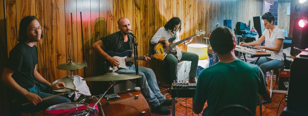New Track: "Clairvoyant" - #Friendship - @OrindalRecords 

philadelphia.thedelimagazine.com/41727/new-trac…