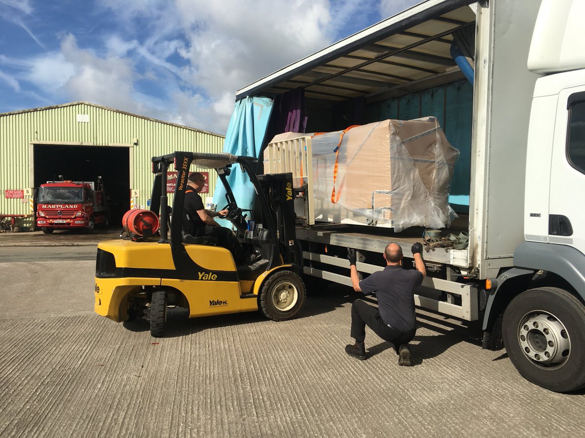 UKWoodMachinery's tweet image. Bye for now, to the AES Sirius 950m CNC drilling machine outbound to our customer Lewis&amp;amp;Hill who are a bespoke kitchen manufacturer down in Leicester
#AES #cncmaching #cnctraining #cnc #cncrouter #training #drilling #leicester #woodworking #alphacam #software #cadcam #machinery