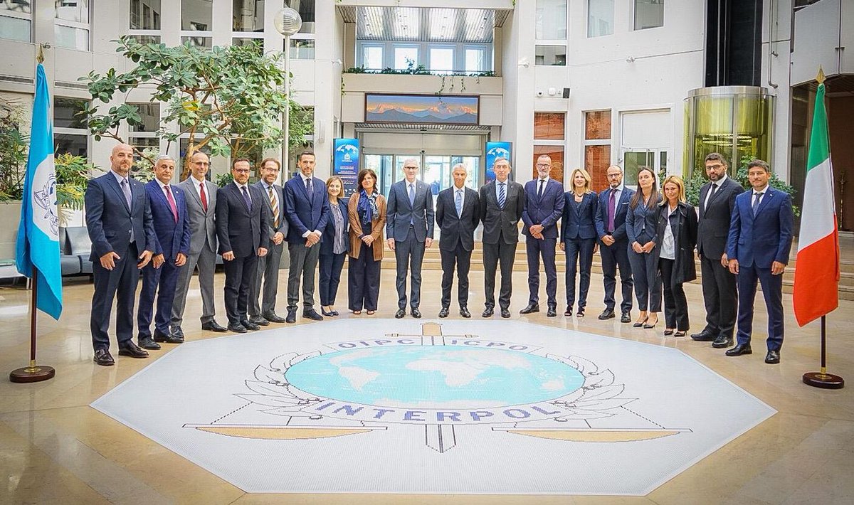 Polizia di Stato tweet media