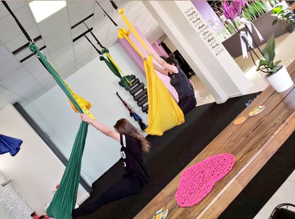 PStudyo's tweet photo. @PStudyo @AysenurKurdal #hamakyogası 💜 https://t.co/NTVG5tPlfY