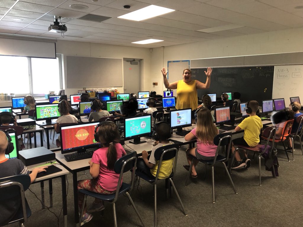 PrincipalNewt's tweet photo. Kinder on computers second week of school! That’s a big deal! #weareparchment #evenonfriday13 https://t.co/iEUtWMw6ya