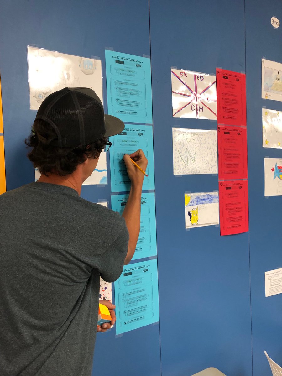 PhilipPorterTex's tweet photo. Can data drive instruction in 8th Grade Robotics? It is today! @WoodsMiddle ! #STEAMReady @SBISDEdTech #SBISDTLS @SBISD https://t.co/6DBsoCLdt4