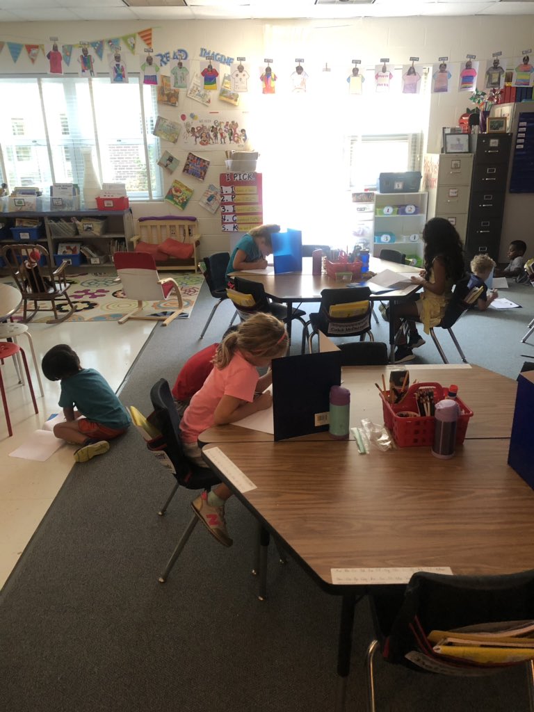 Shhhhh #AuthorsAtWork. This is our #WritersWorkshop this second week of school. We are growing in our #WritingCommunity. 
#SmallMoments
#PersonalNarratives
#FridayMotivation 
<a href="/GlebeAPS/">Glebe Elementary APS</a> <a href="/APSVirginia/">Arlington Public Schools</a> <a href="/APSLiteracy/">APS Elementary ELA</a>