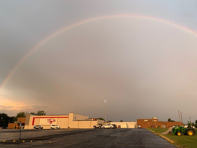 Thank you Mrs. Wortman for sharing this beautiful picture today!  Have a great day, Nixa Jr. High!