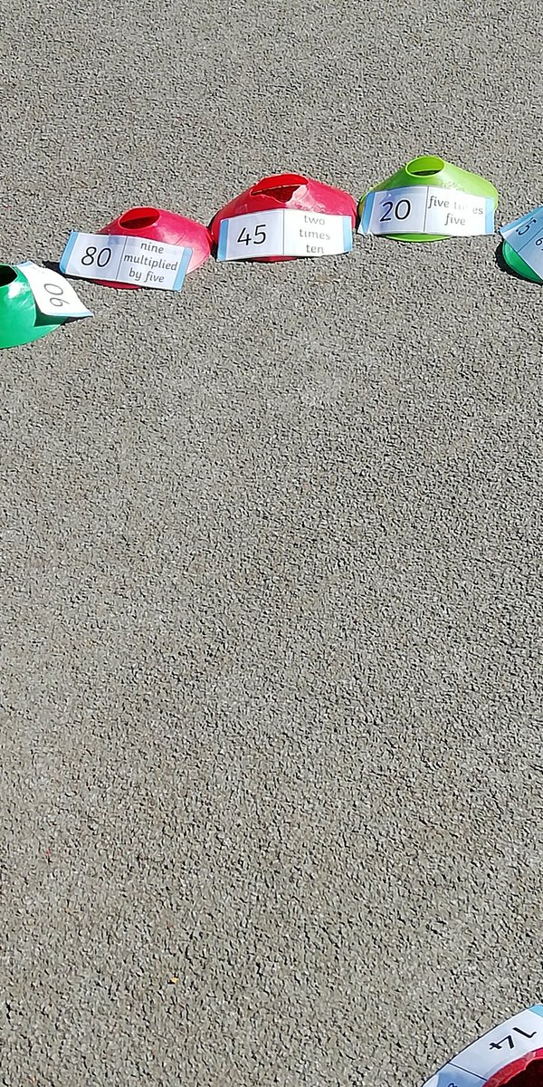 MorleyDonna's tweet photo. Enjoying an afternoon of active maths in the sunshine.@Winchelsea1 @CGSOutreach https://t.co/VMJ6ao29v1