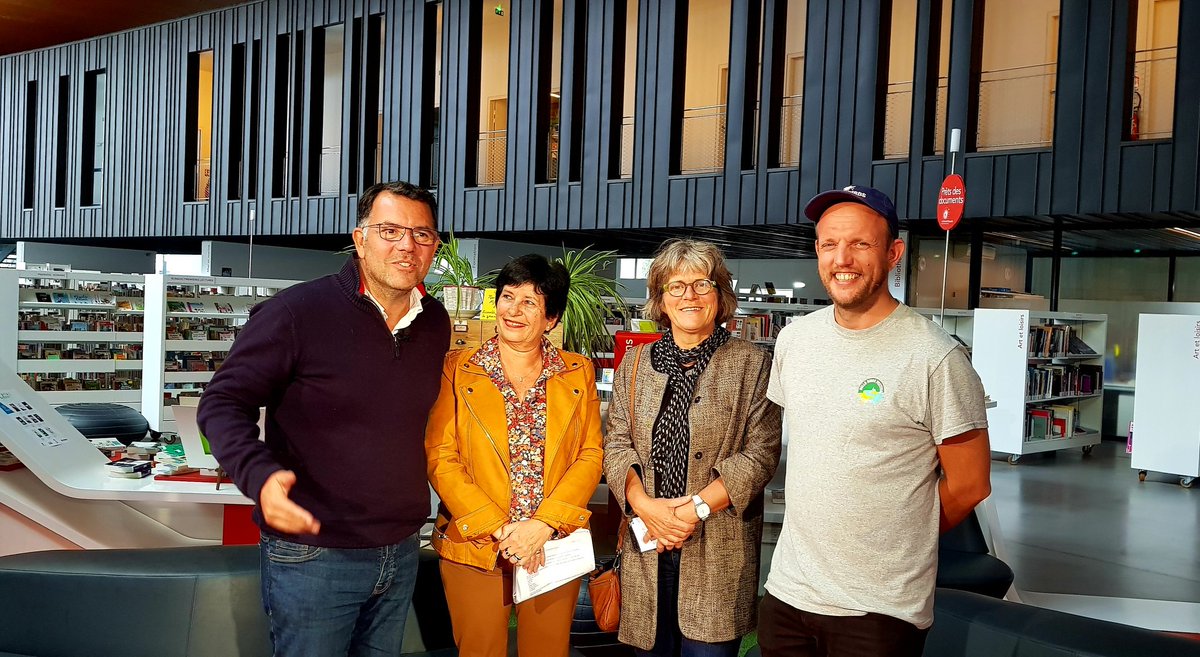 Ce soir 18h30 <a href="/TVR35/">TVR La chaîne</a> c'est la rentrée des plateaux en direct de <a href="/VilleSaintMalo/">Ville de Saint-Malo</a> <a href="/arnobenchetrit/">Arnaud BENCHETRIT</a> reçoit MF Hurault adjointe au maire, François Jean pour le festival  <a href="/hellobirdsfest/">Hello Birds Festival</a> qui se déroule ce week-end et <a href="/ouestfrance35/">Ouest-France 35</a> pour l'actu.