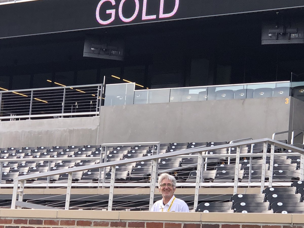 mohofro's tweet photo. Got to tour the south end zone with alumni leaders #MizzouLW2019 @TomFroidl https://t.co/eoz0ruiYX4