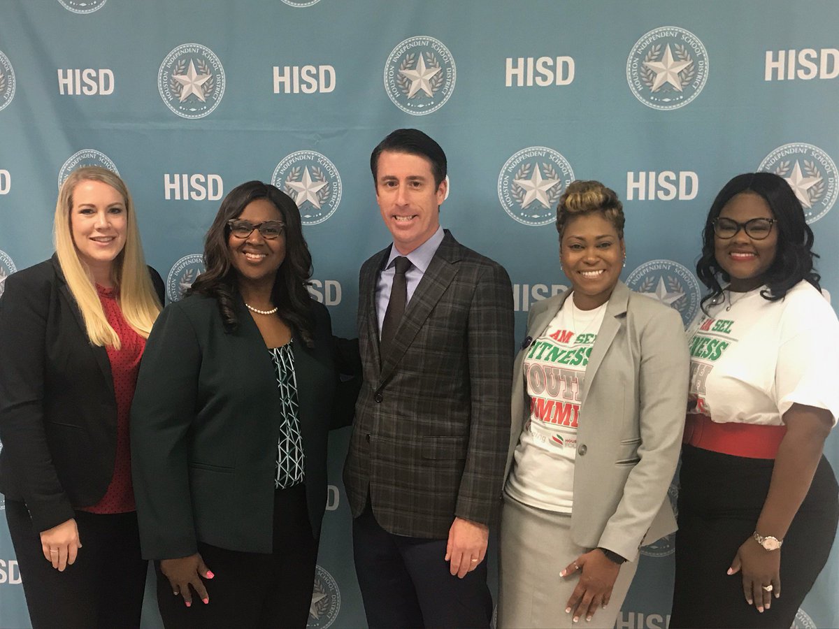 MenningerClinic's tweet photo. Our Adolescent Treatment Program team joined @HISDSupe  for the launch of @HoustonISD's expanded mental health and social and emotional support programming. #BridgeUp #SEL https://t.co/ZmaGgAbb1j