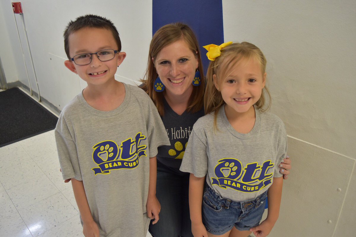 ISDSchools's tweet photo. It's Fun Friday/School Spirit Day in the ISD as students and staff continue to celebrate Foundation Week, raising money for the @ISD_Foundation! All donations collected during our district-wide spirit week stay right here in our district. #isdstrong #schoolspirit https://t.co/oHCBOSJ1MZ