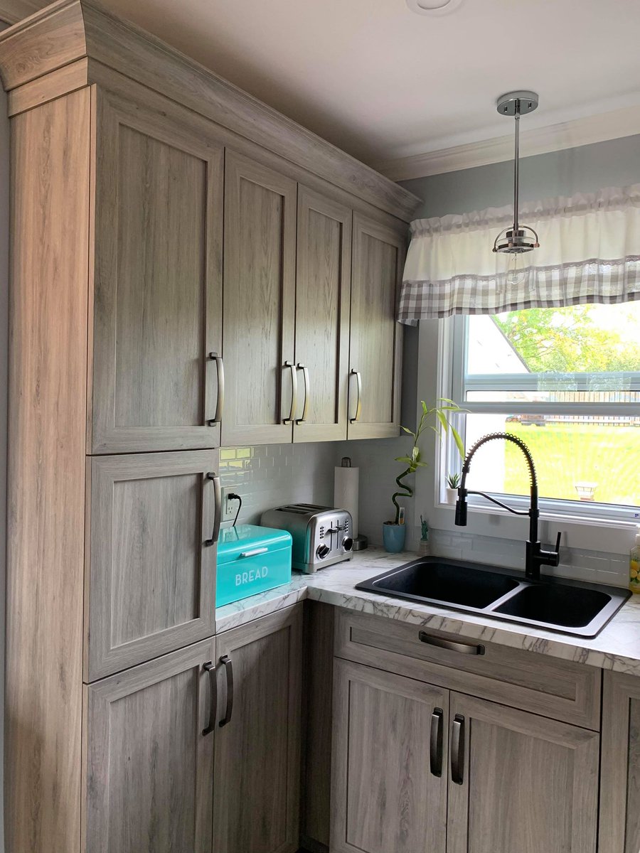 Stagg_Templeman's tweet photo. How about a before and after of a beautiful kitchen designed and sold by @Stagg_Templeman in the @cabinetsmith Impressions Jasper series.
#staggandtempleman #wedokitchens #loveyourkitchen https://t.co/8YrQAtQYXQ