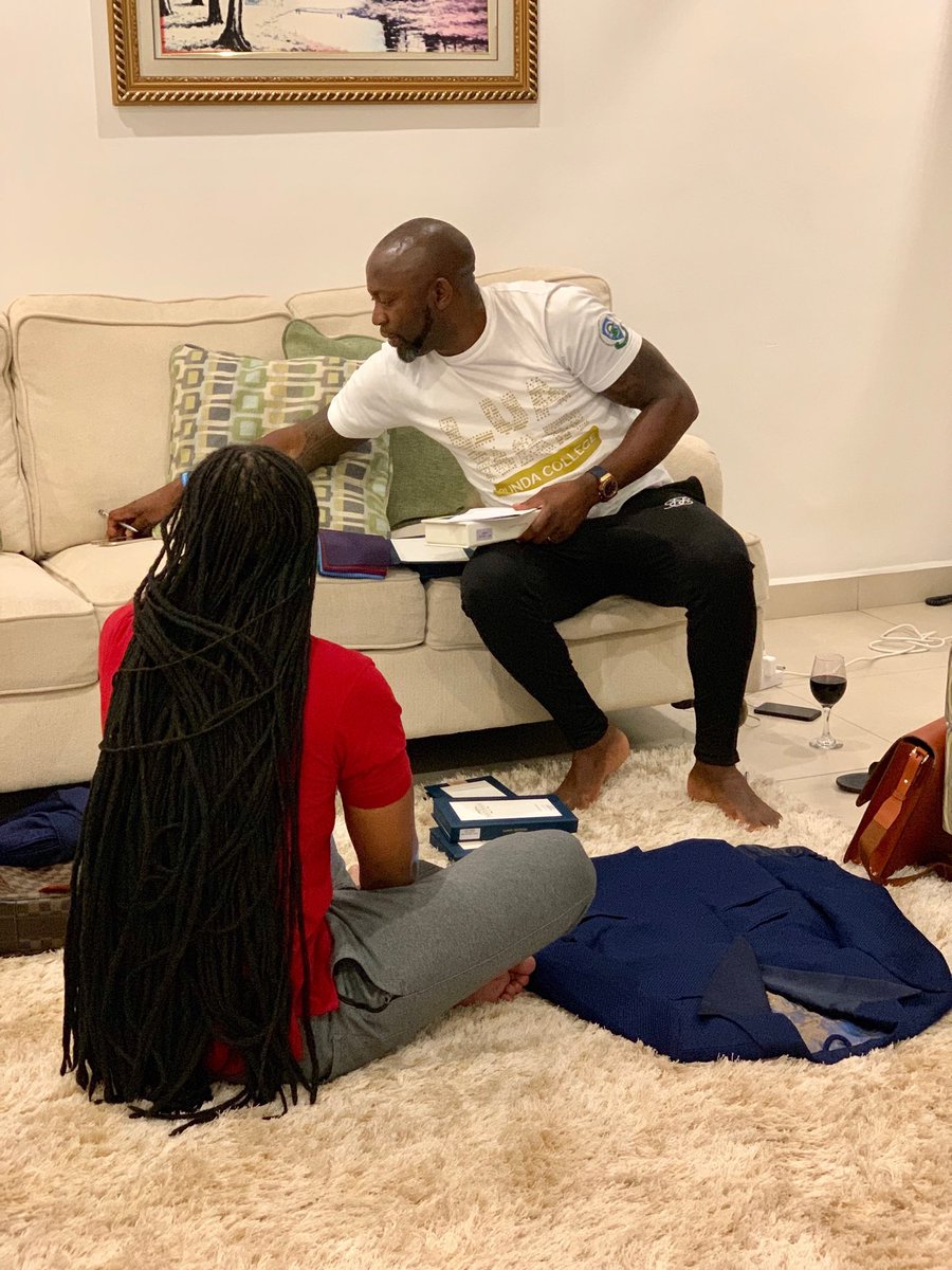 wandaman's tweet photo. ...in the kitchen....fabric selection and detailing....we cooking up a storm called ‘Dynasty SS20’ with @SheriaNgowi ...even the locks have been set free-ish🔥🔥🔥🔥🔥🔥 https://t.co/BPgSaZeIlC